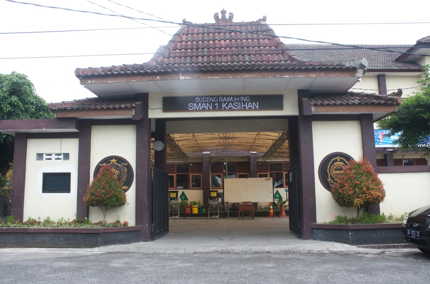 Gerbang utama SMA Negeri 1 Kasihan